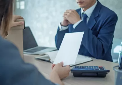 Pedido de demissão do empregado pode virar rescisão indireta? Os erros mais comuns da empresa que podem transformar o fim do contrato em processo trabalhista